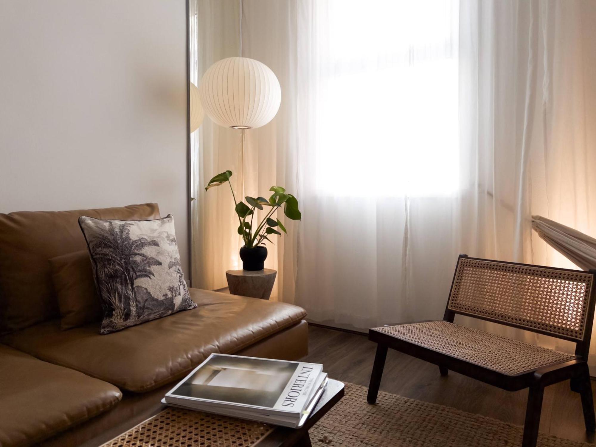 Tranquil Oasis W 100Inch Cinema & Hammock, By The Design Traveller Apartment London Exterior photo
